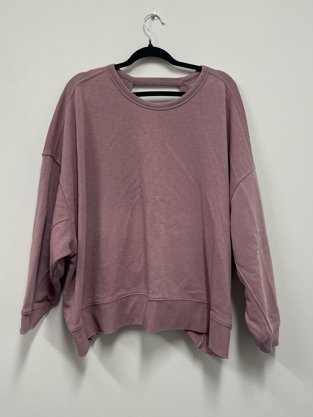 Ocean Drive Open Back Crewneck Sweatshirt Oversized Pullover. Color Mauve Size L